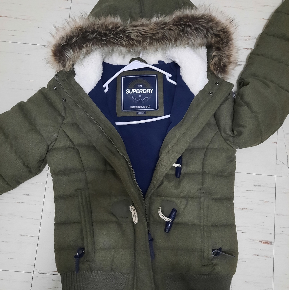 Khaki Green Superdry Winter jacket M-SIZE